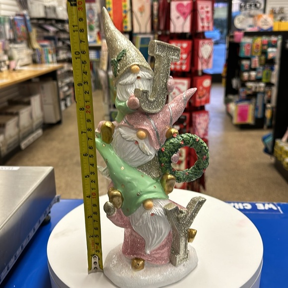 Joy Christmas Gnomes - Picture 6 of 7